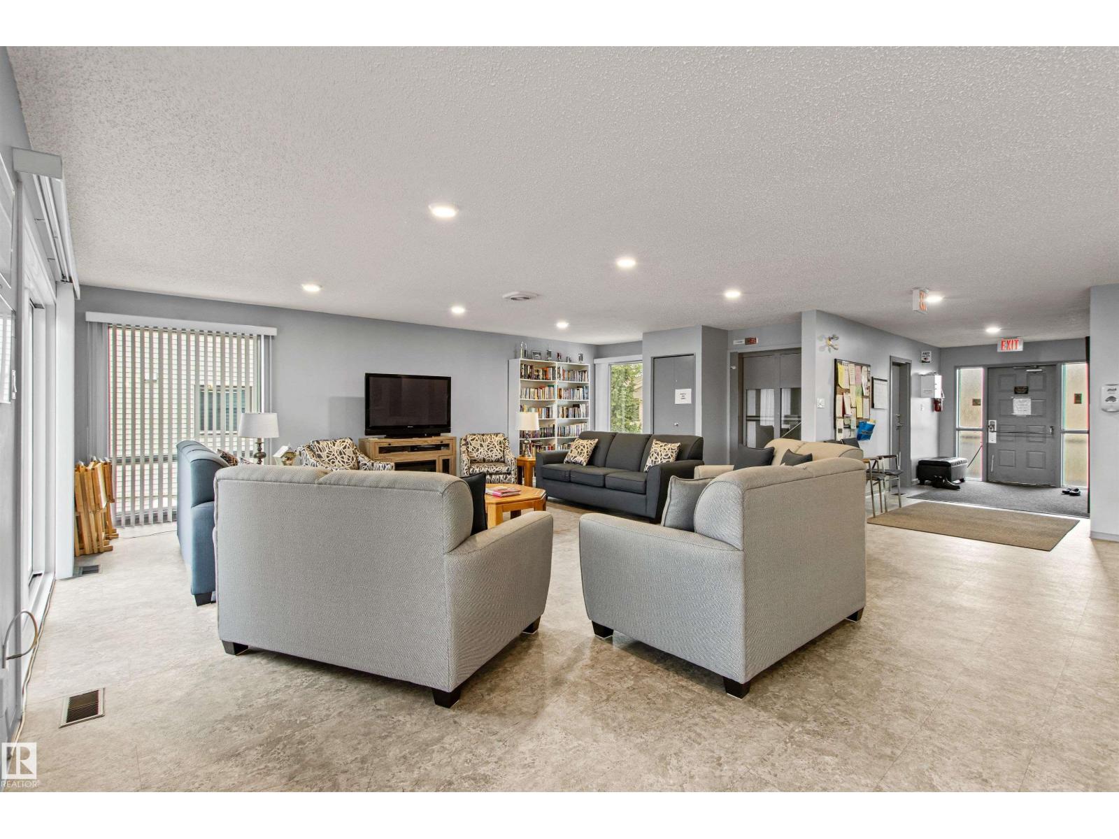 10670 153 Av Nw, Edmonton, Alberta  T5X 5R7 - Photo 48 - E4478607