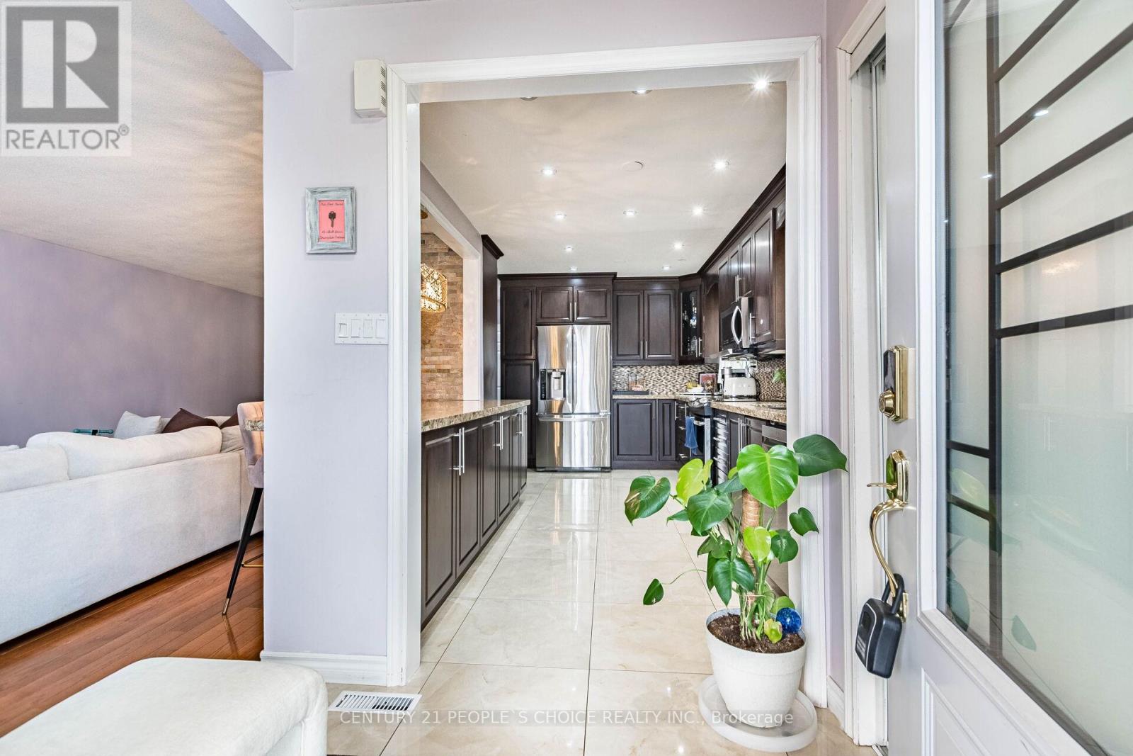 46 Abell Drive, Brampton, Ontario  L6V 2V8 - Photo 5 - W12861464