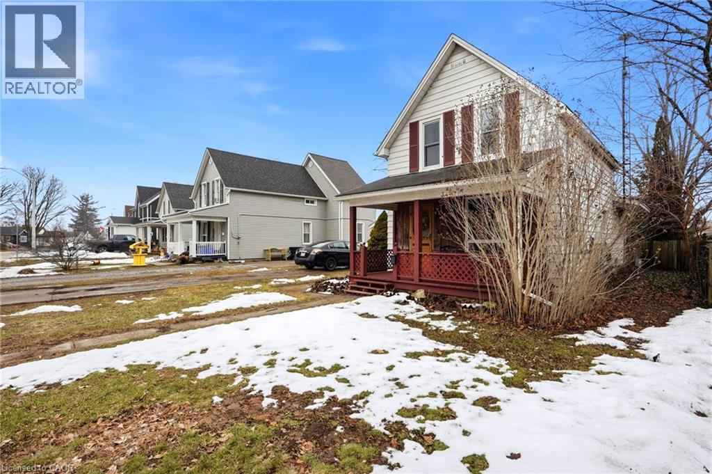 520 Alder Street E, Dunnville, Ontario  N1A 1E6 - Photo 3 - 40795582