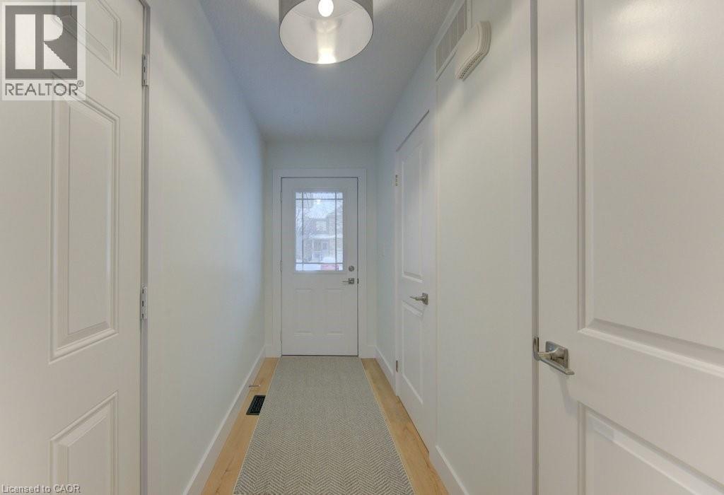 315 Tagge Crescent, Kitchener, Ontario  N2K 3R7 - Photo 5 - 40810541