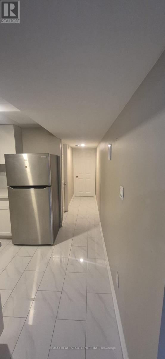 Lower - 17 Millcar Drive, Toronto, Ontario  M1B 6J6 - Photo 14 - E12791300