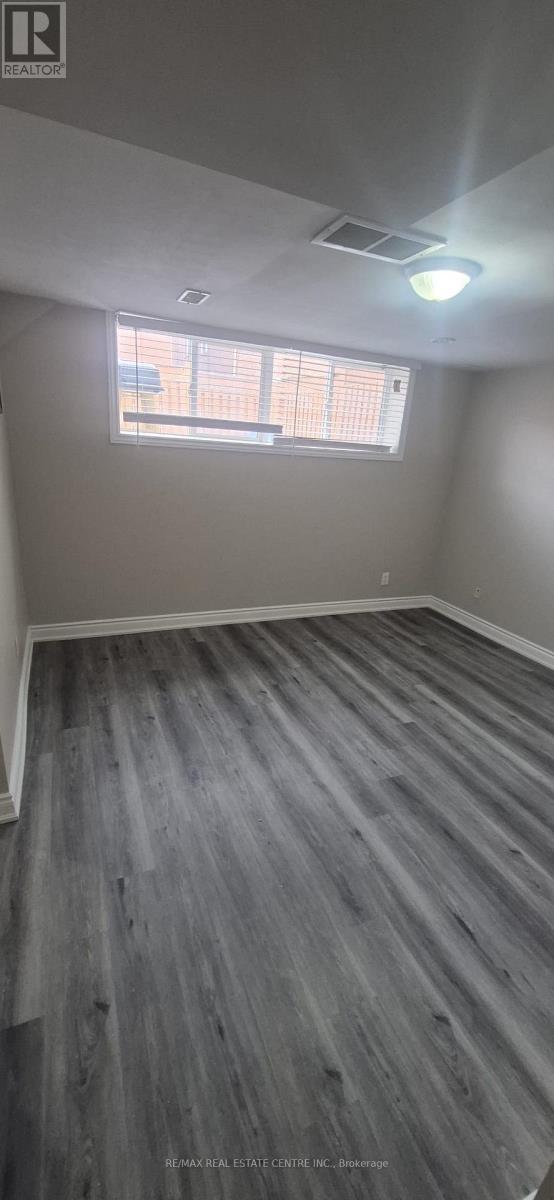 Lower - 17 Millcar Drive, Toronto, Ontario  M1B 6J6 - Photo 11 - E12791300