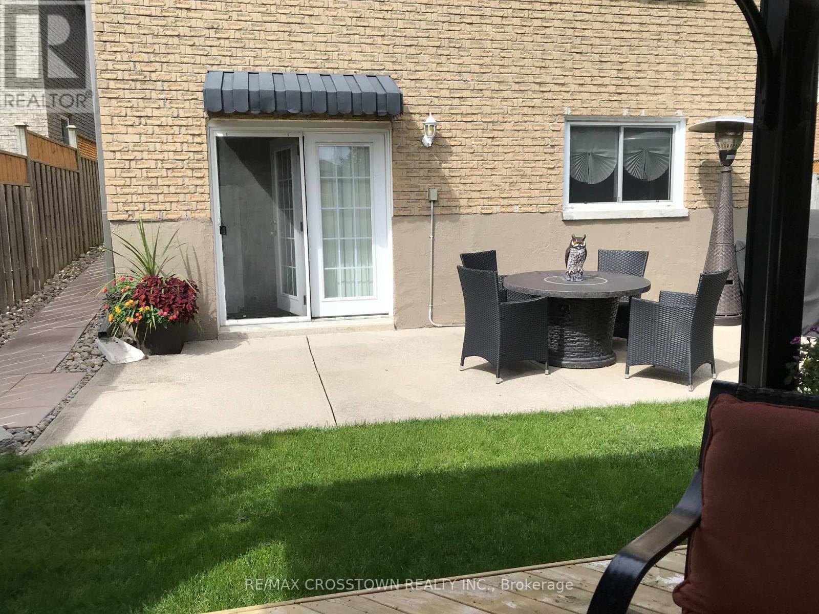 101 Crown Crescent, Bradford West Gwillimbury, Ontario  L3Z 2M2 - Photo 48 - N12736462