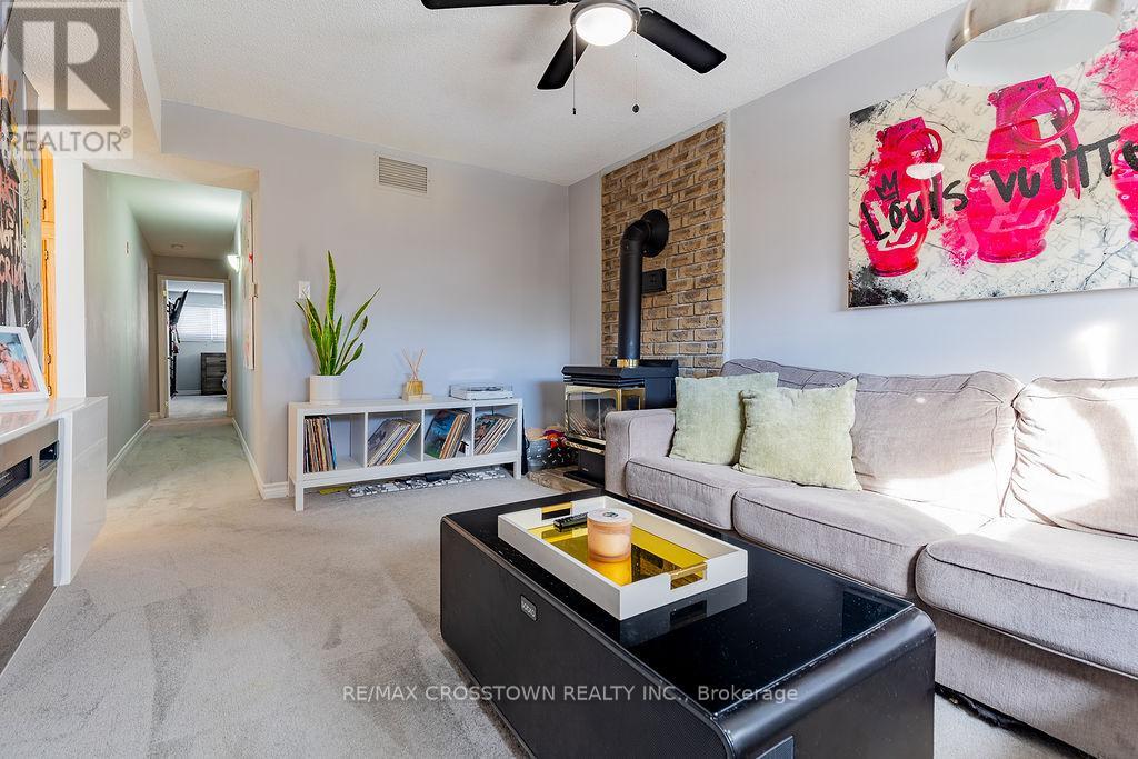 101 Crown Crescent, Bradford West Gwillimbury, Ontario  L3Z 2M2 - Photo 29 - N12736462