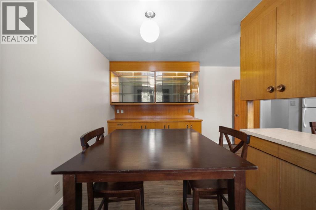 5205 56 Street, Camrose, Alberta  T4V 2E2 - Photo 10 - A2293537