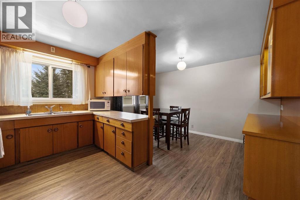 5205 56 Street, Camrose, Alberta  T4V 2E2 - Photo 7 - A2293537