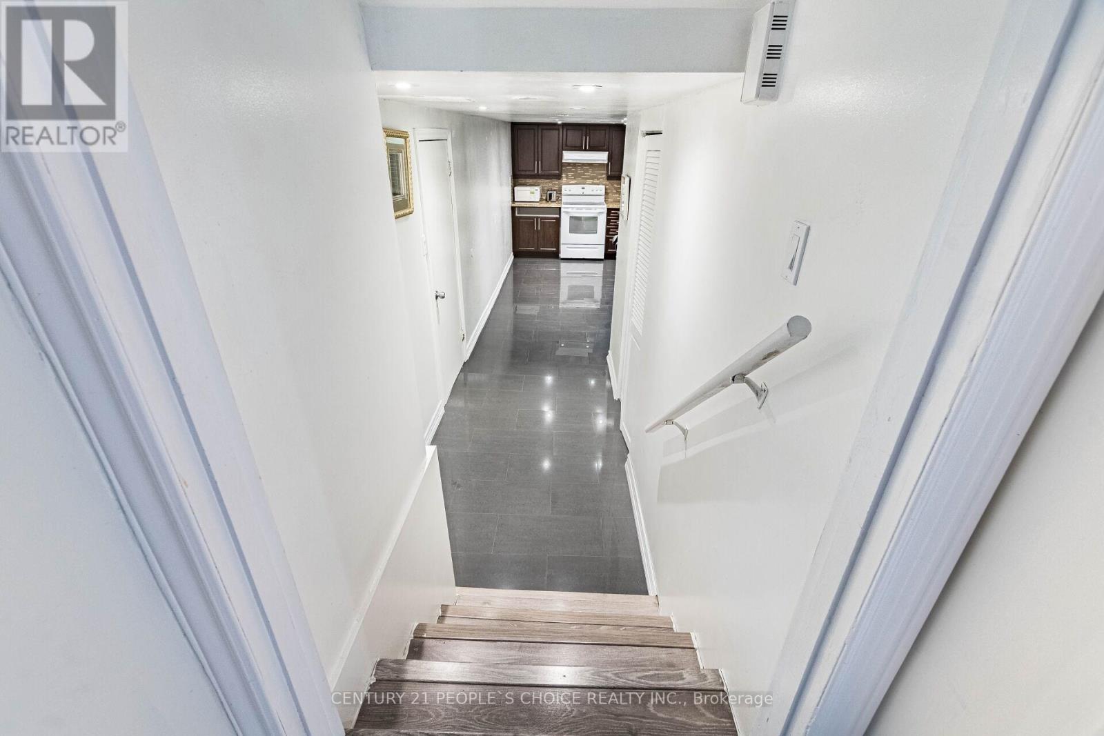 46 Abell Drive, Brampton, Ontario  L6V 2V8 - Photo 33 - W12861464