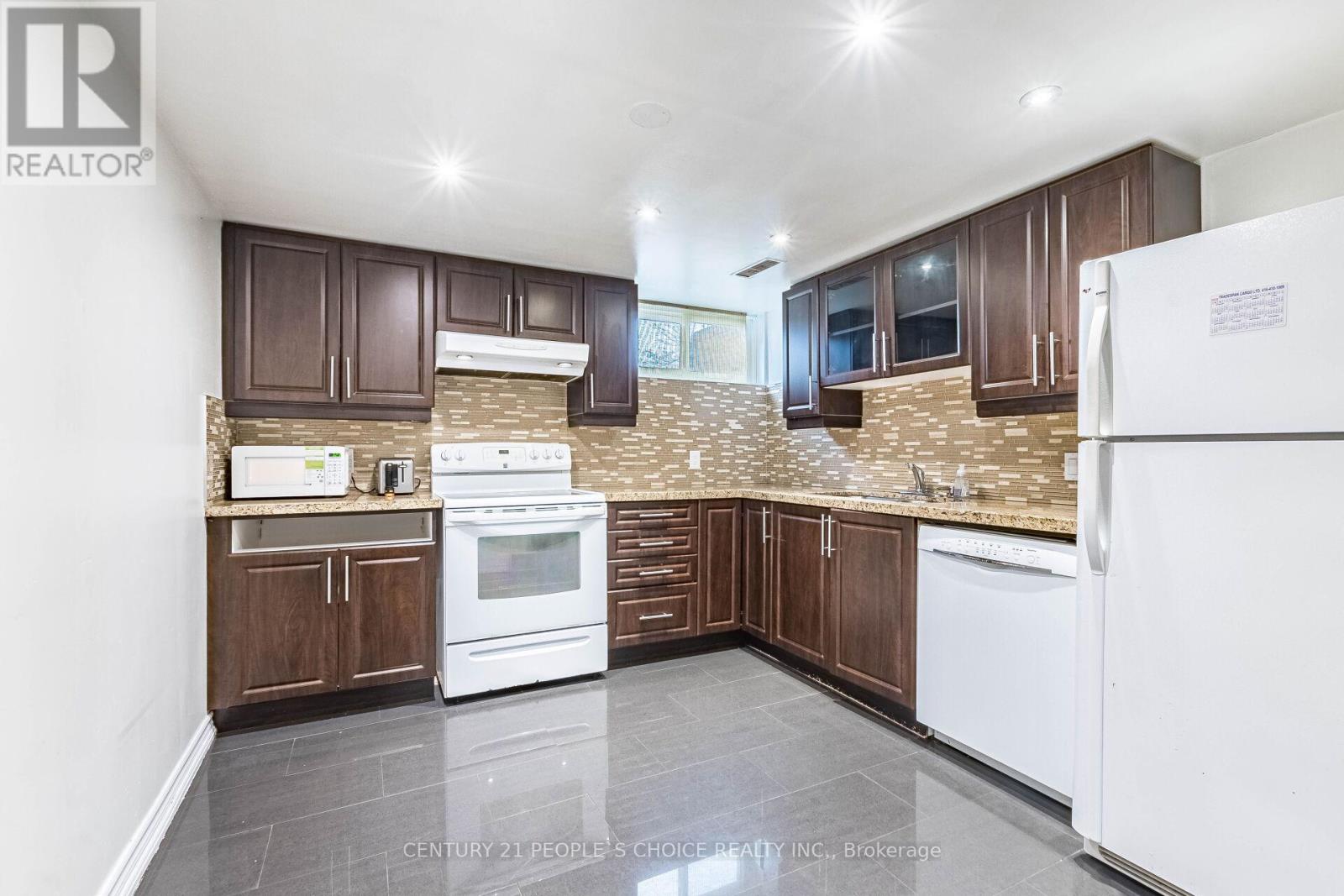 46 Abell Drive, Brampton, Ontario  L6V 2V8 - Photo 34 - W12861464