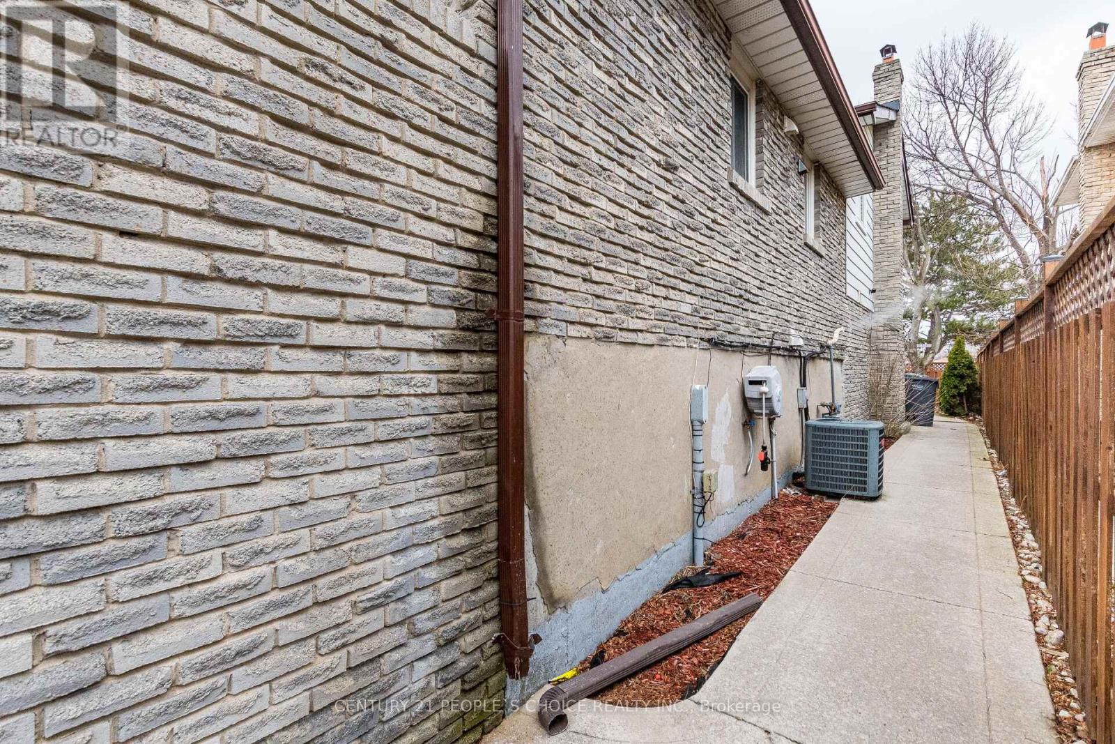 46 Abell Drive, Brampton, Ontario  L6V 2V8 - Photo 47 - W12861464