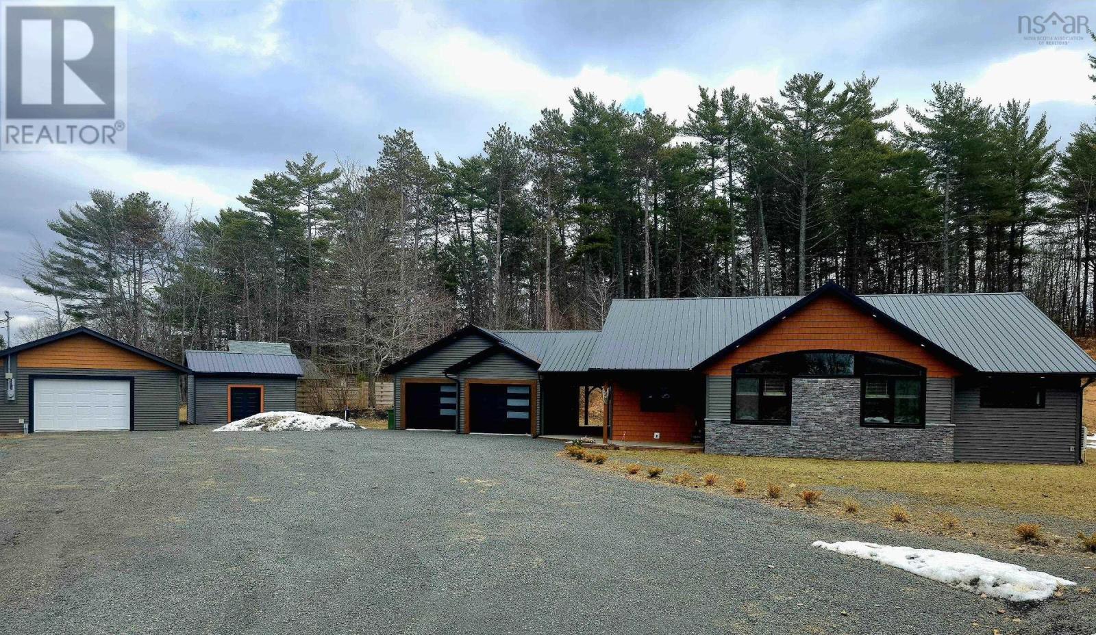 6672 Highway 1, Coldbrook, Nova Scotia