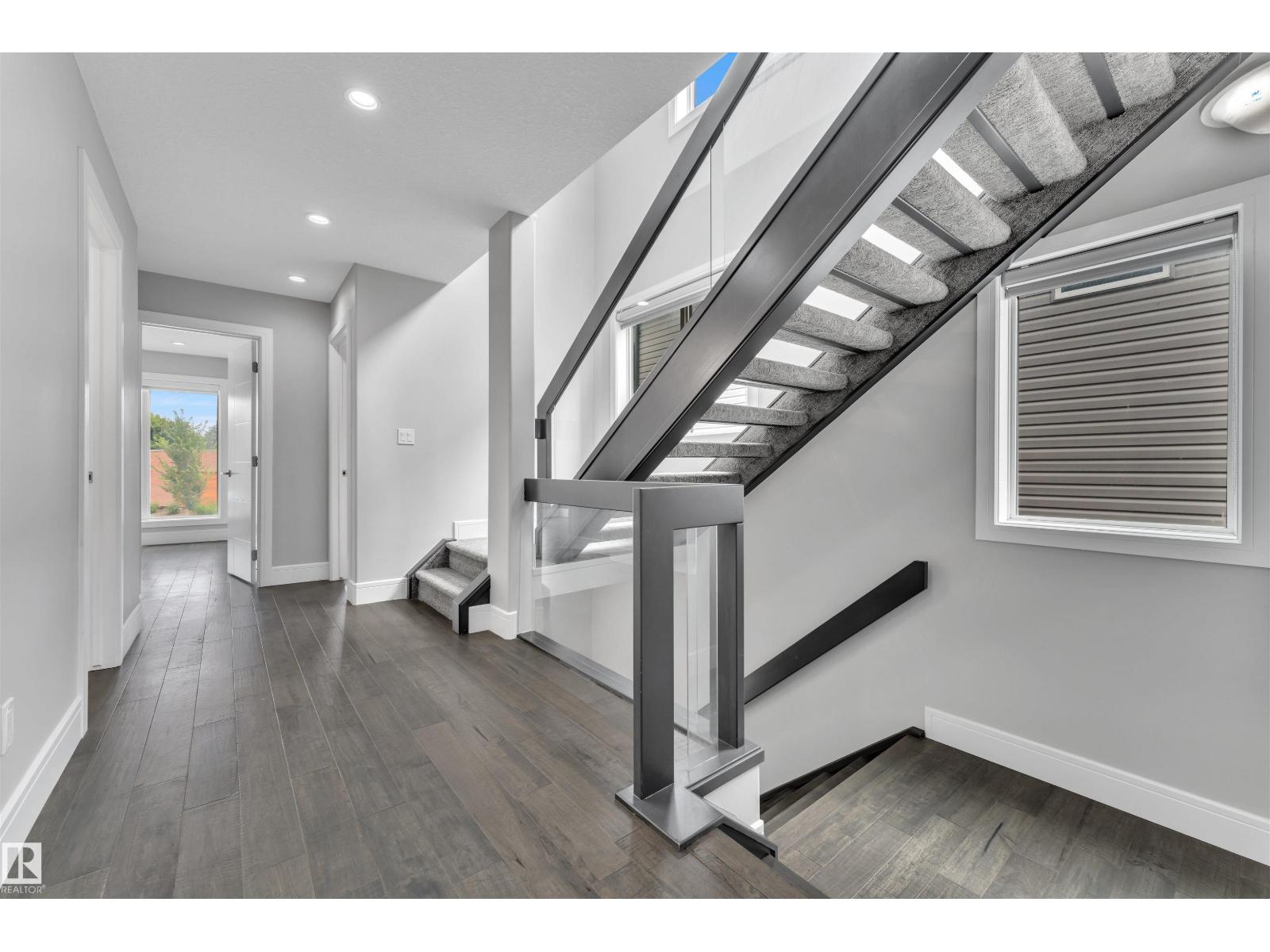 9327 Connors Rd Nw, Edmonton, Alberta  T6C 4B9 - Photo 16 - E4478610