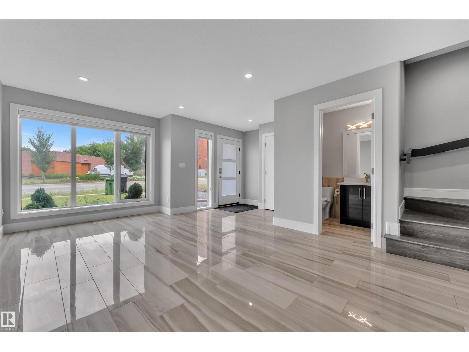 9327 Connors Rd Nw, Edmonton, Alberta  T6C 4B9 - Photo 5 - E4478610