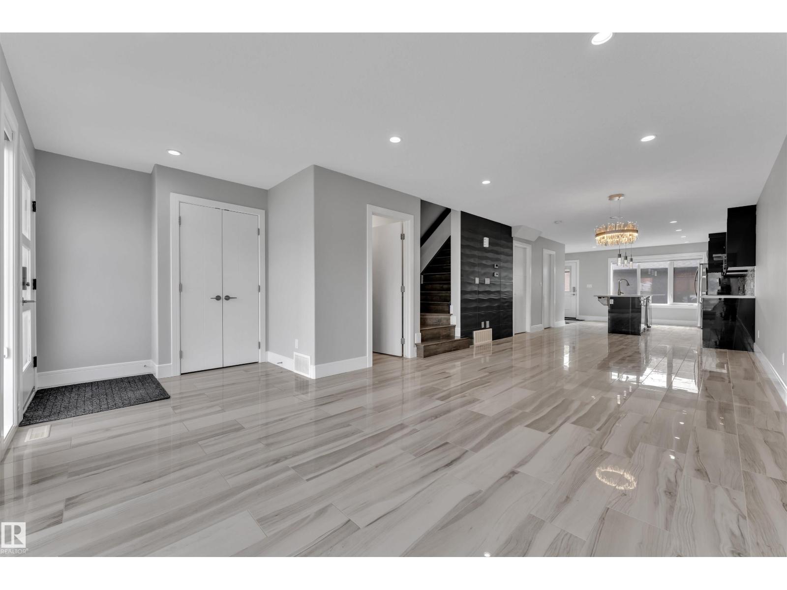 9327 Connors Rd Nw, Edmonton, Alberta  T6C 4B9 - Photo 6 - E4478610