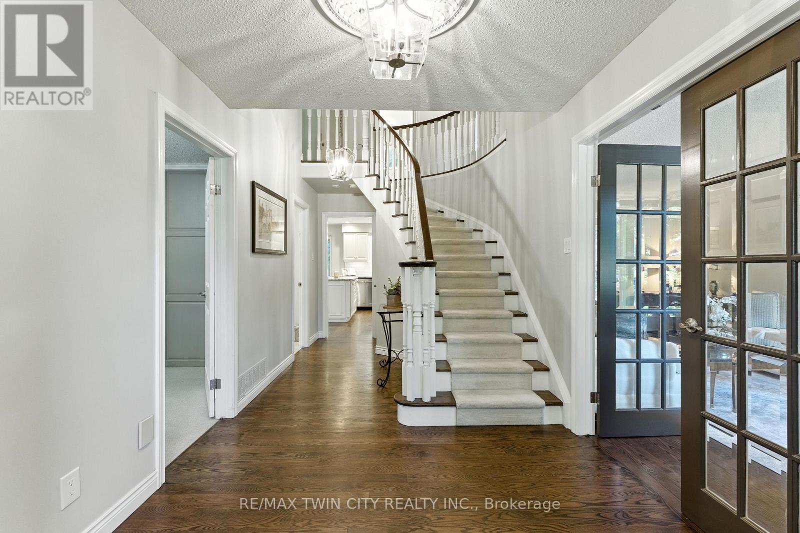 91 Abbey Close, Hamilton (Ancaster), Ontario  L9G 4K9 - Photo 11 - X12907226