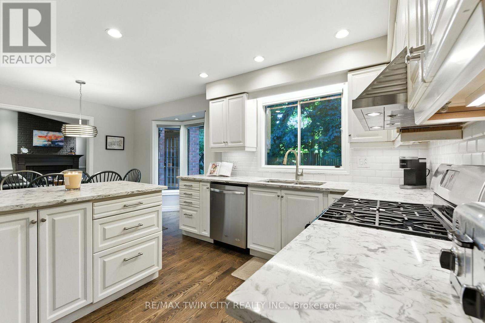 91 Abbey Close, Hamilton (Ancaster), Ontario  L9G 4K9 - Photo 15 - X12907226