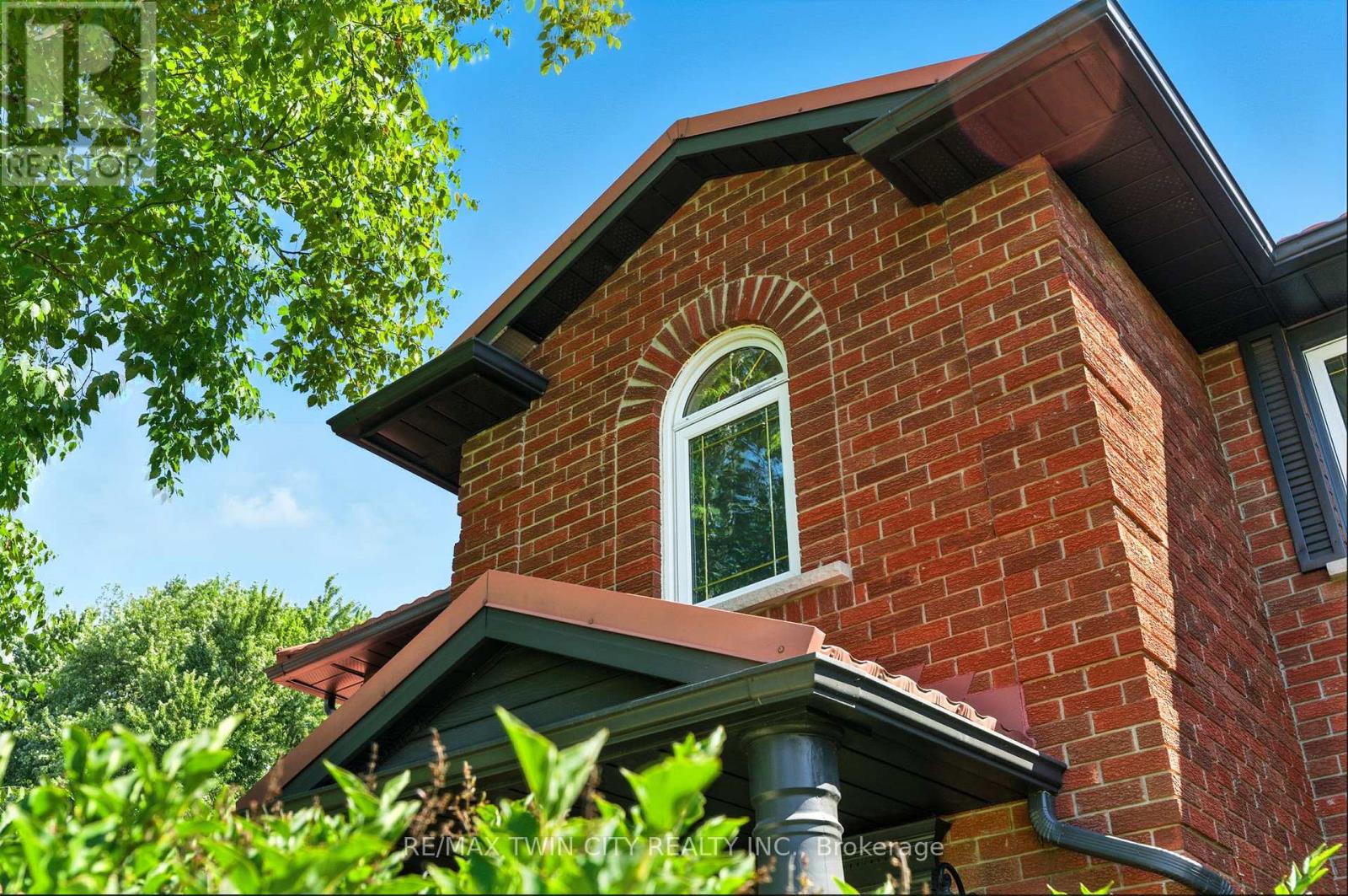 91 Abbey Close, Hamilton (Ancaster), Ontario  L9G 4K9 - Photo 3 - X12907226