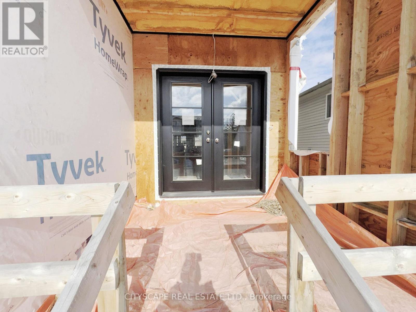 11 Chester Street, Guelph, Ontario  N1H 1K7 - Photo 3 - X12907232