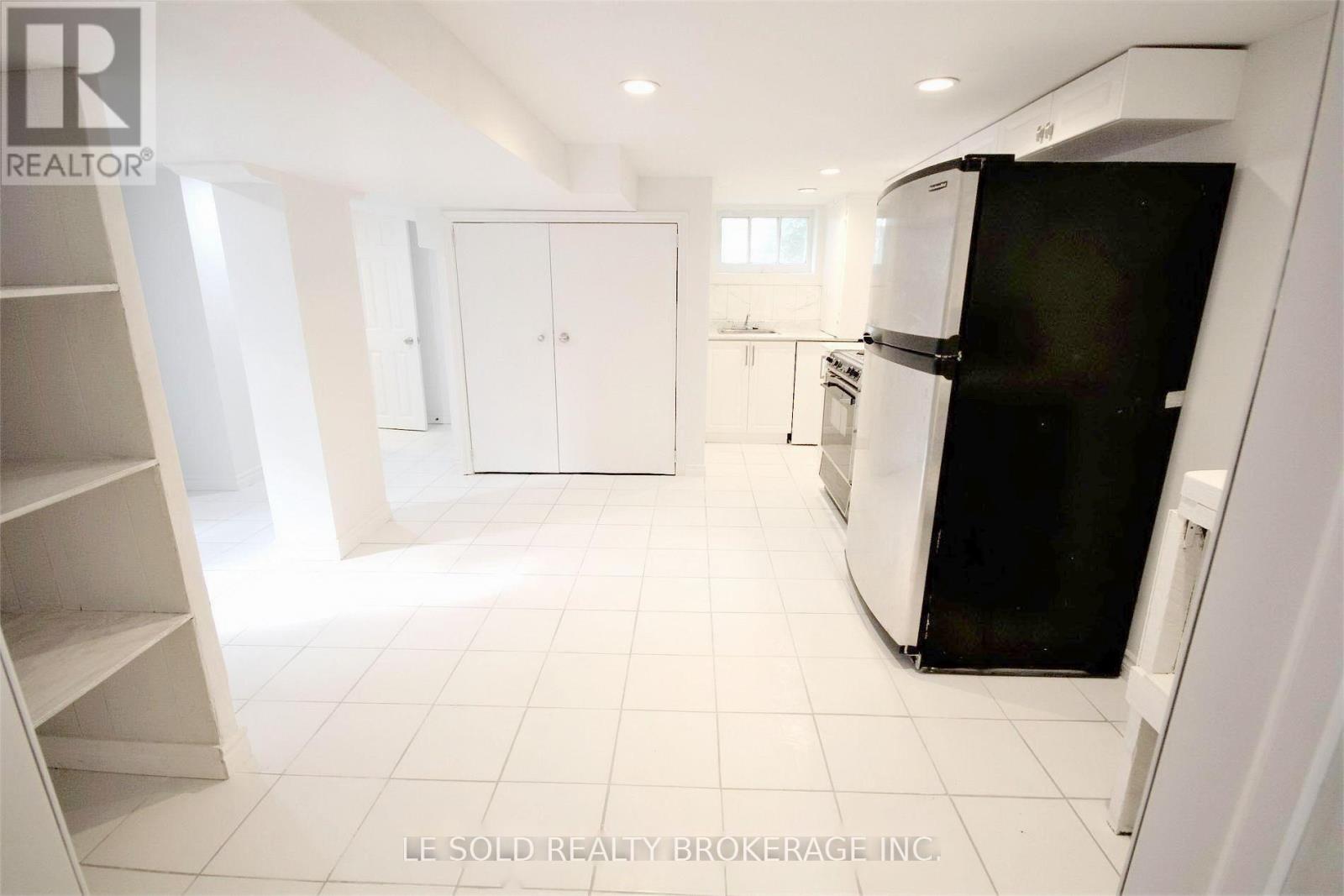 Bsmt Room - 112 Leland Street, Hamilton, Ontario  L8S 3A2 - Photo 5 - X12907238