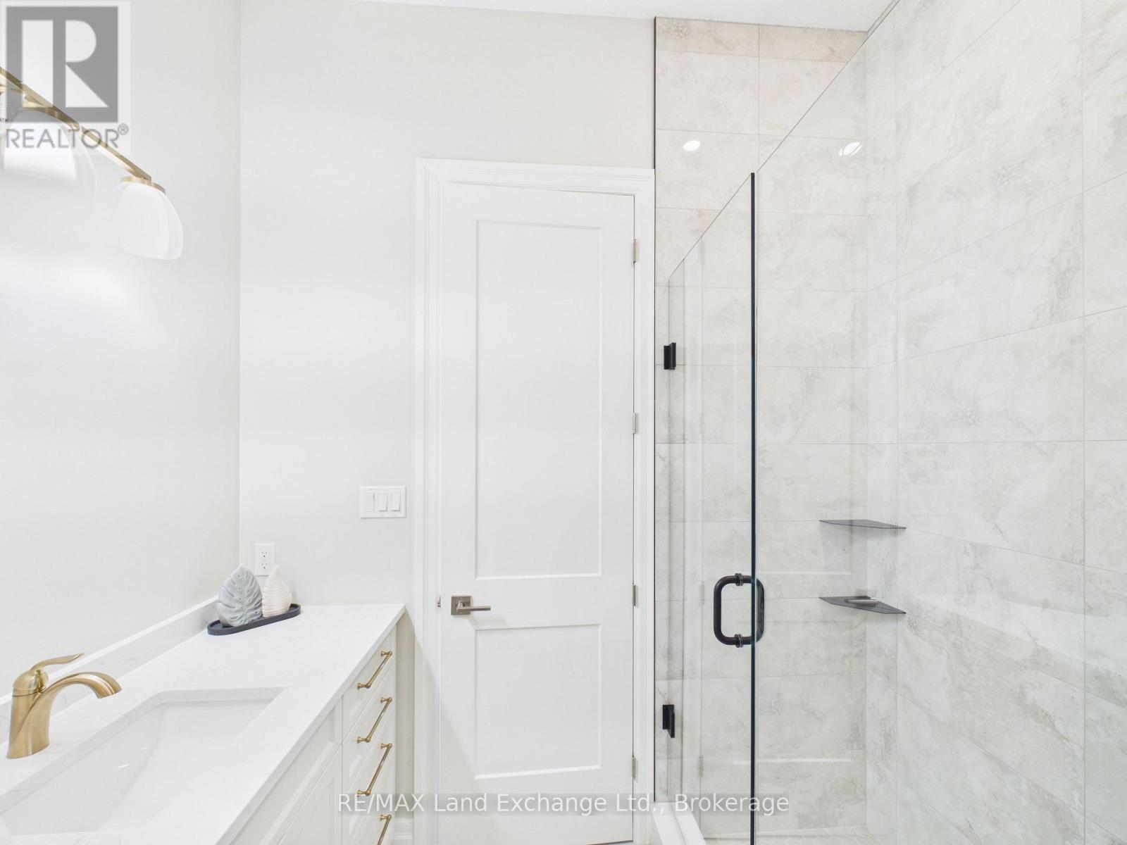 119 Inverness Street N, Kincardine, Ontario  N2Z 1J4 - Photo 13 - X12462500