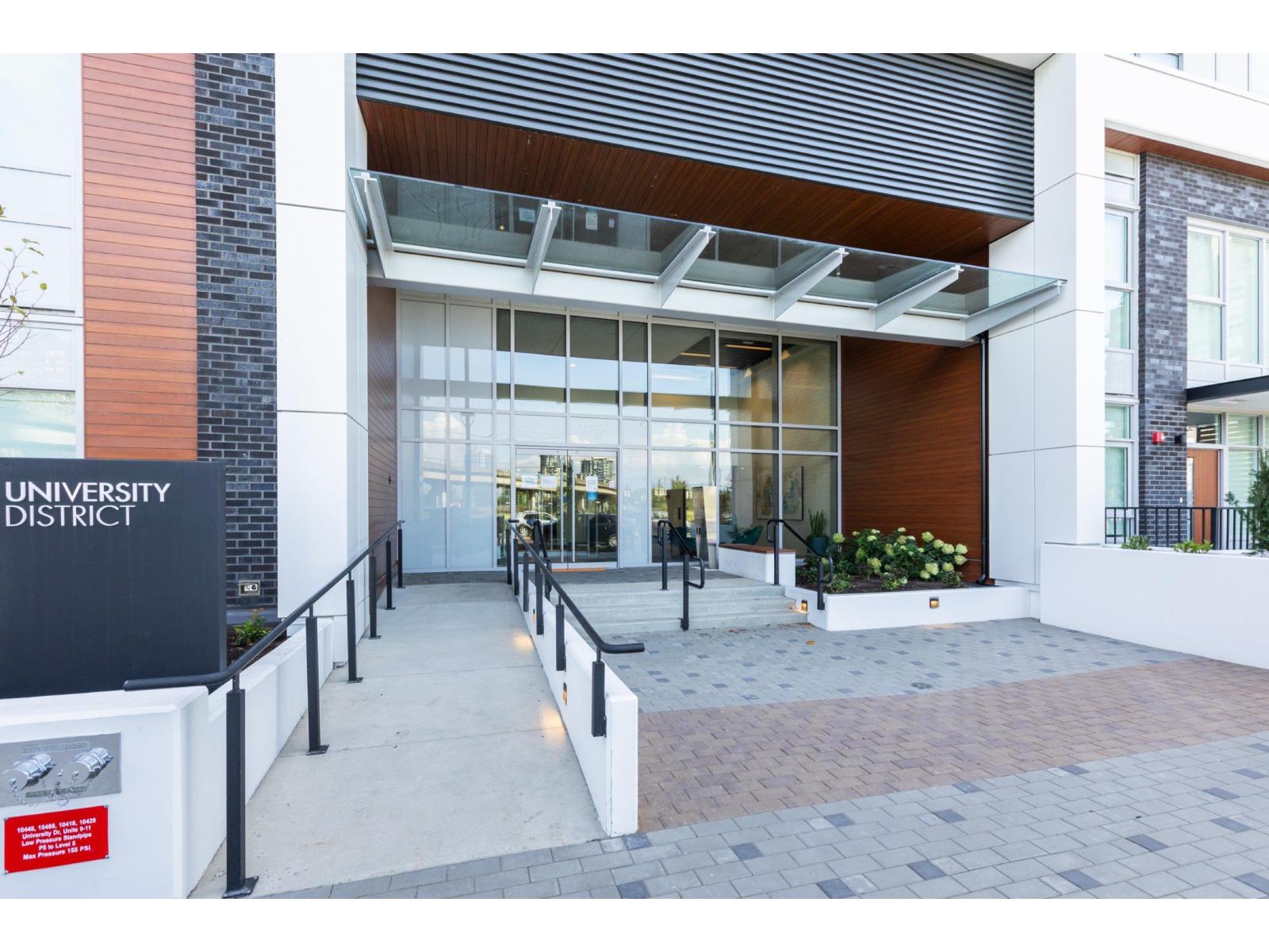 1301 13428 105 Avenue, Surrey, British Columbia  V3T 0S6 - Photo 2 - R3100700