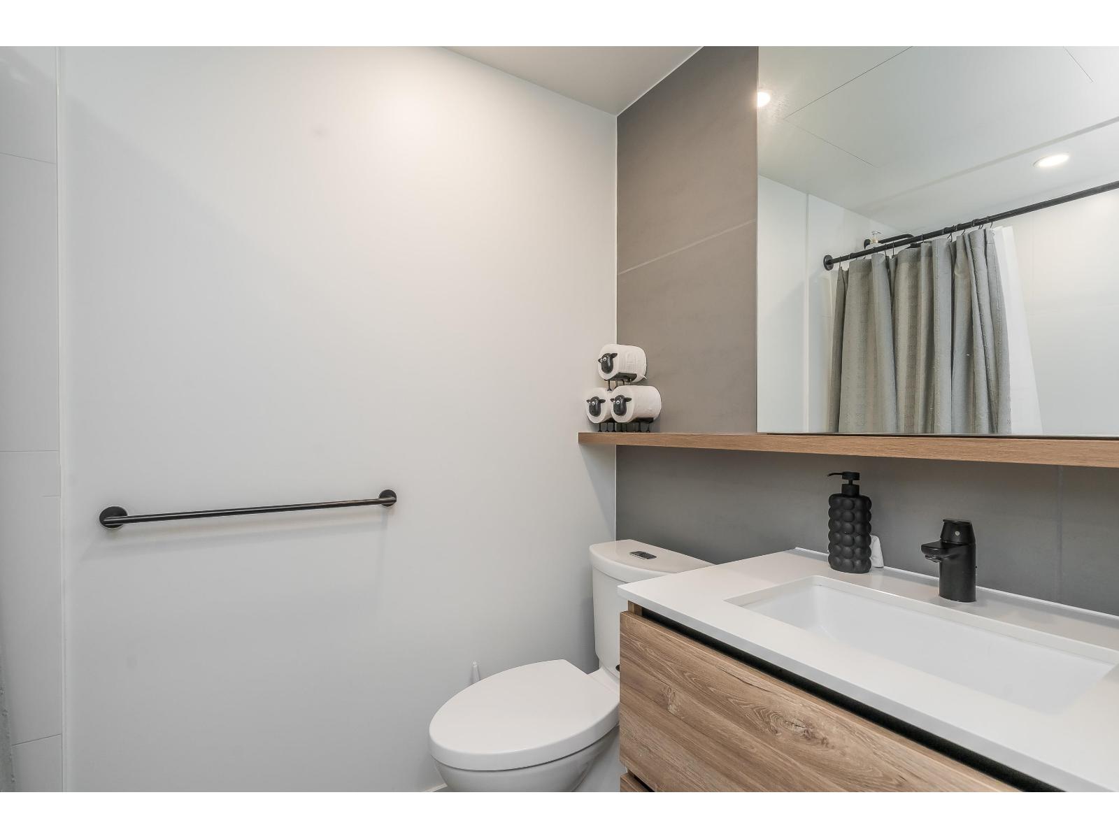 1301 13428 105 Avenue, Surrey, British Columbia  V3T 0S6 - Photo 16 - R3100700