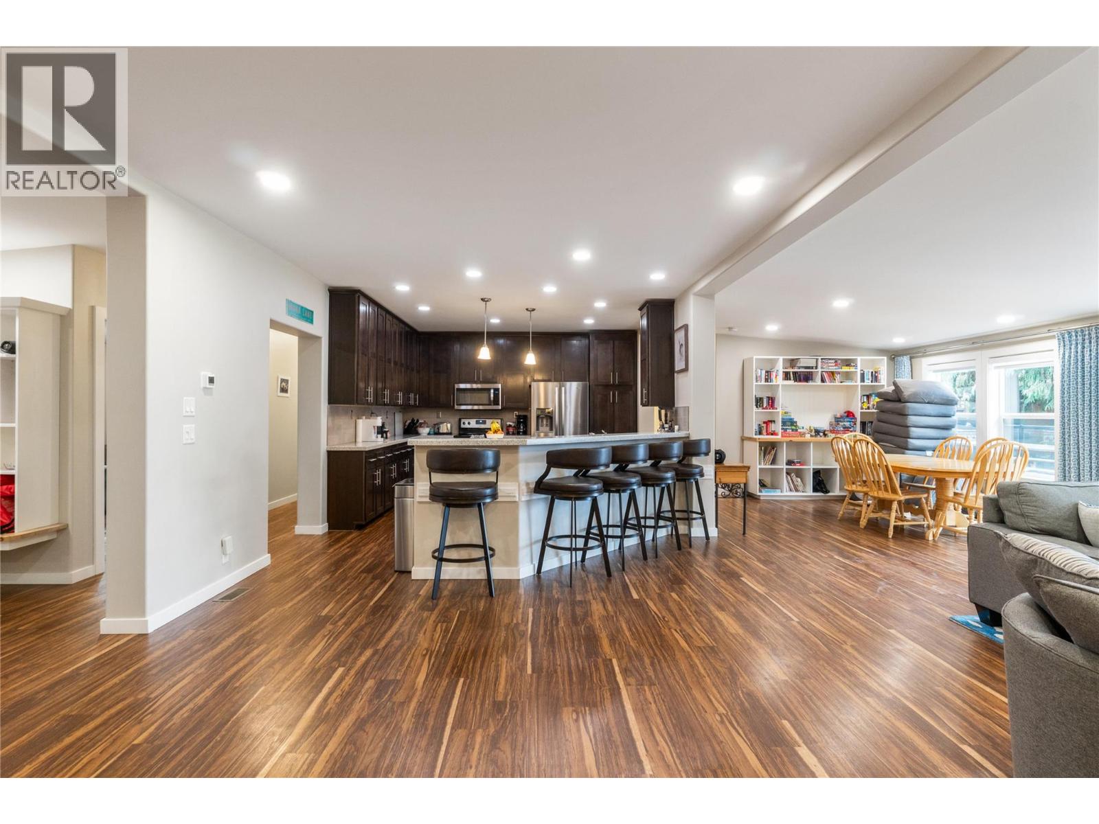 405 97a Highway, Sicamous, British Columbia V0E 2V1 - Photo 16 - 10371068