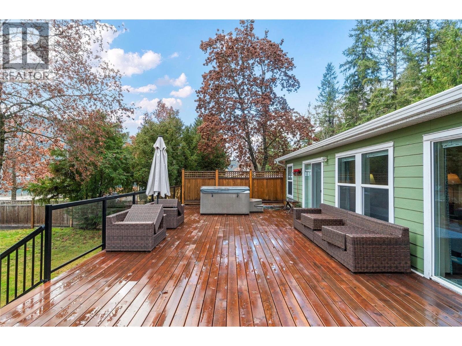 405 97a Highway, Sicamous, British Columbia V0E 2V1 - Photo 41 - 10371068