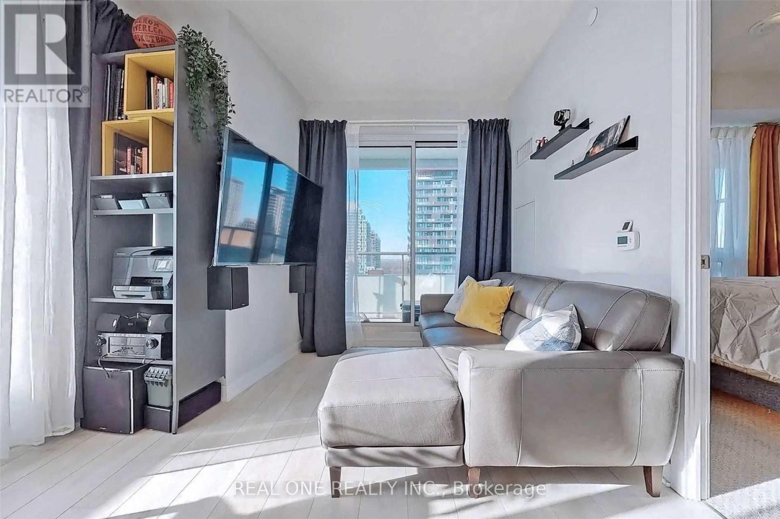 1709 - 2221 Yonge Street, Toronto (Mount Pleasant West), Ontario  M4S 2B4 - Photo 10 - C12907248