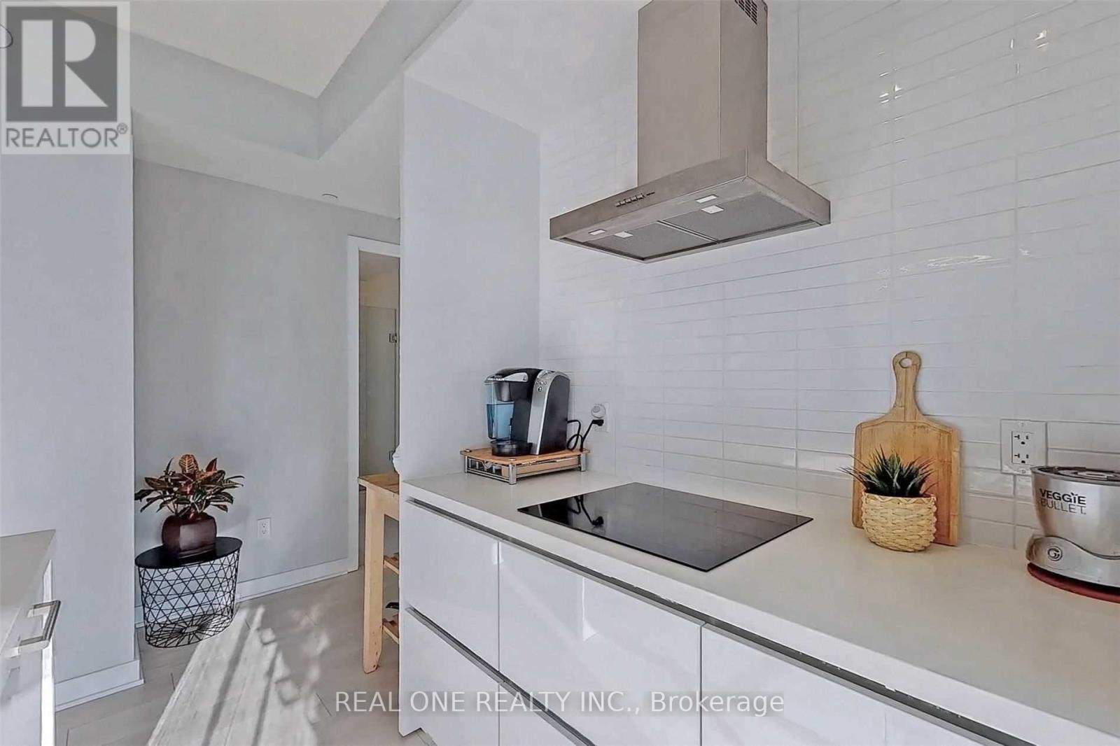 1709 - 2221 Yonge Street, Toronto (Mount Pleasant West), Ontario  M4S 2B4 - Photo 15 - C12907248