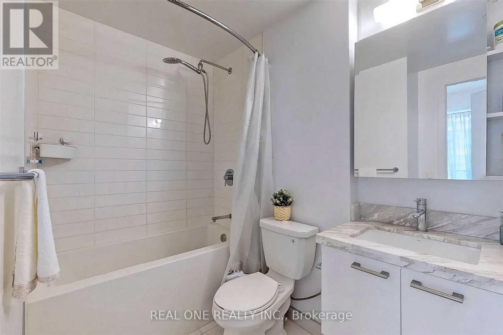 1709 - 2221 Yonge Street, Toronto (Mount Pleasant West), Ontario  M4S 2B4 - Photo 19 - C12907248