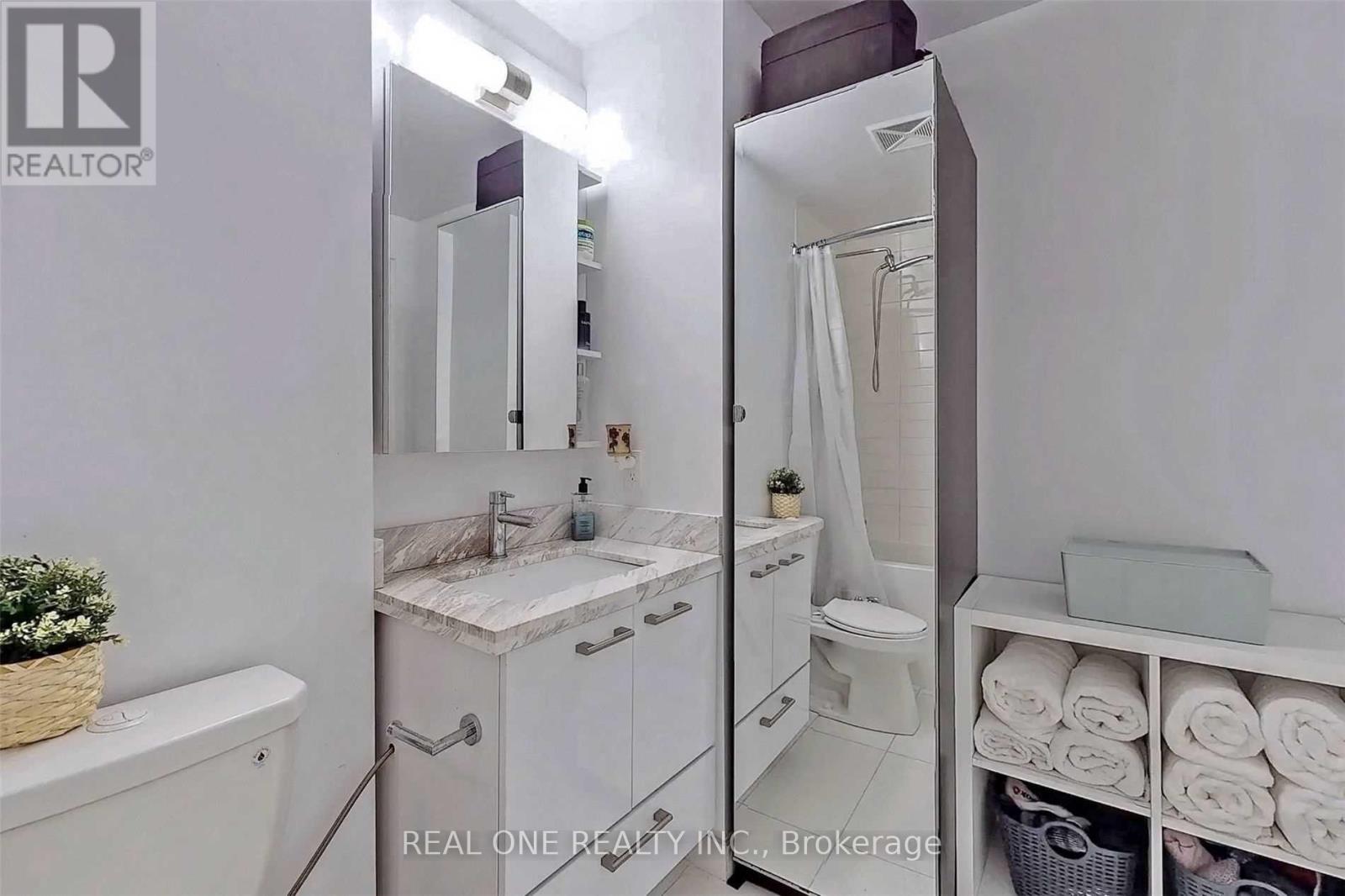 1709 - 2221 Yonge Street, Toronto (Mount Pleasant West), Ontario  M4S 2B4 - Photo 20 - C12907248