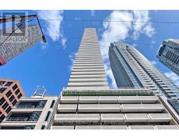 1709 - 2221 YONGE STREET, Toronto, Ontario