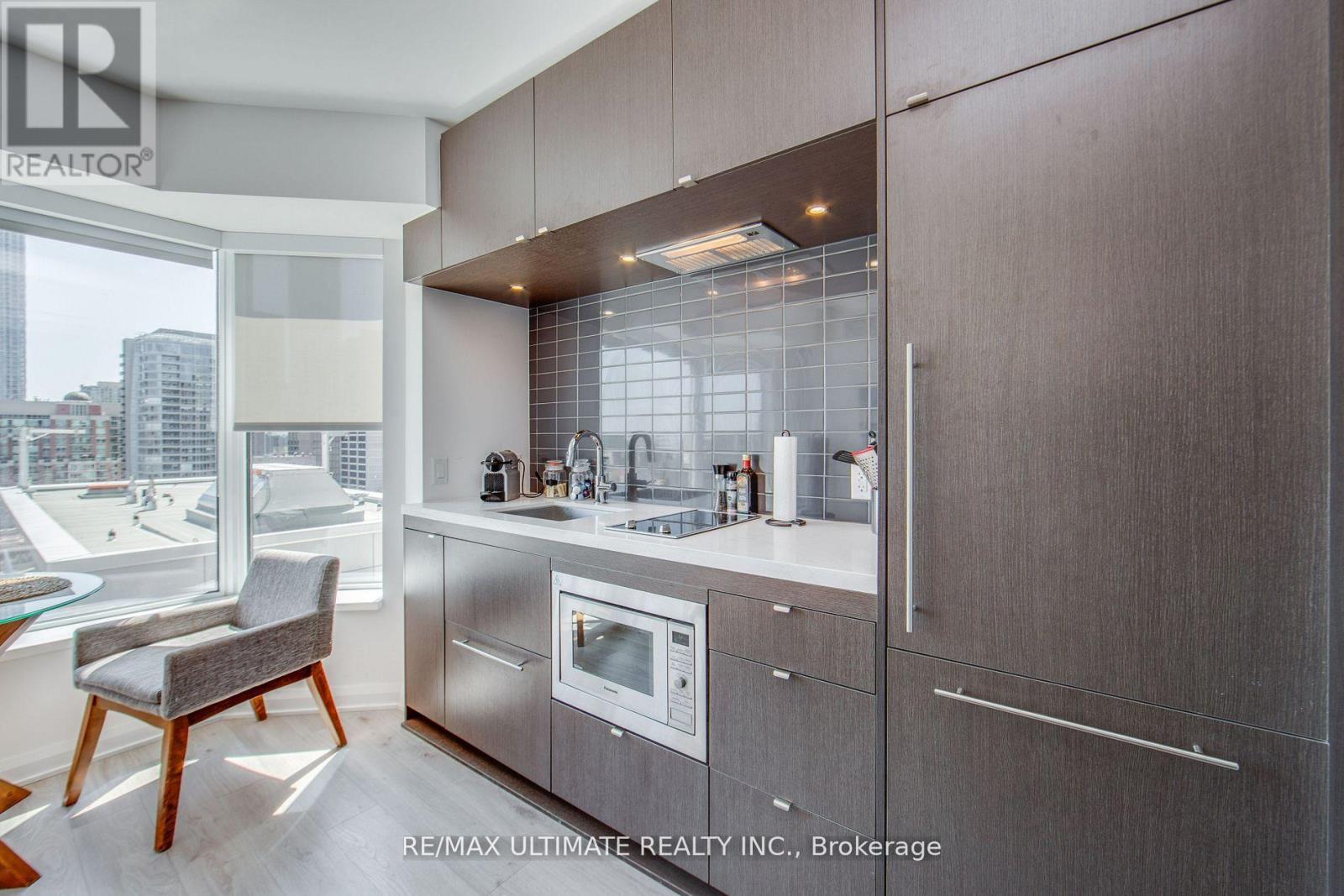 1705 - 155 Yorkville Avenue, Toronto, Ontario  M6K 0C8 - Photo 10 - C12907250