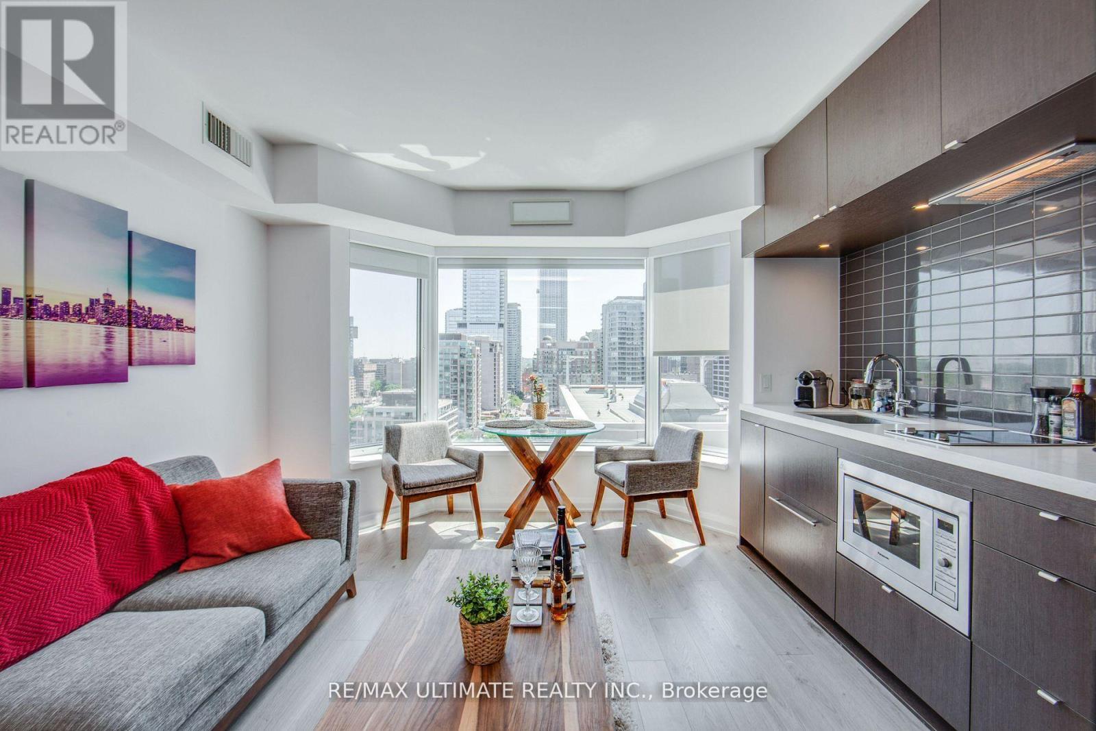 1705 - 155 Yorkville Avenue, Toronto, Ontario  M6K 0C8 - Photo 8 - C12907250