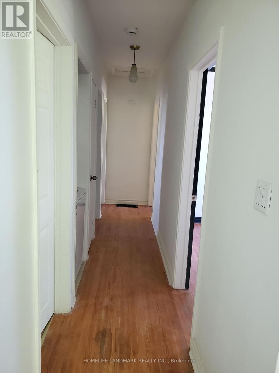 (Main Floor) - 2413 Vivian Road, Whitchurch-Stouffville, Ontario  L3Y 4W1 - Photo 7 - N12907262