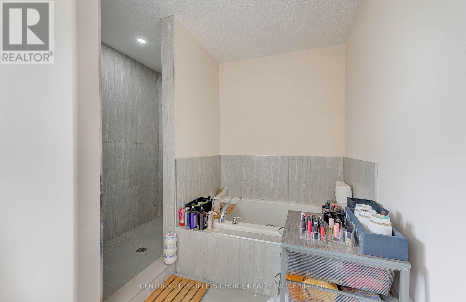 3048 Doyle Drive, London South (South U), Ontario  N6M 0G9 - Photo 33 - X12907214