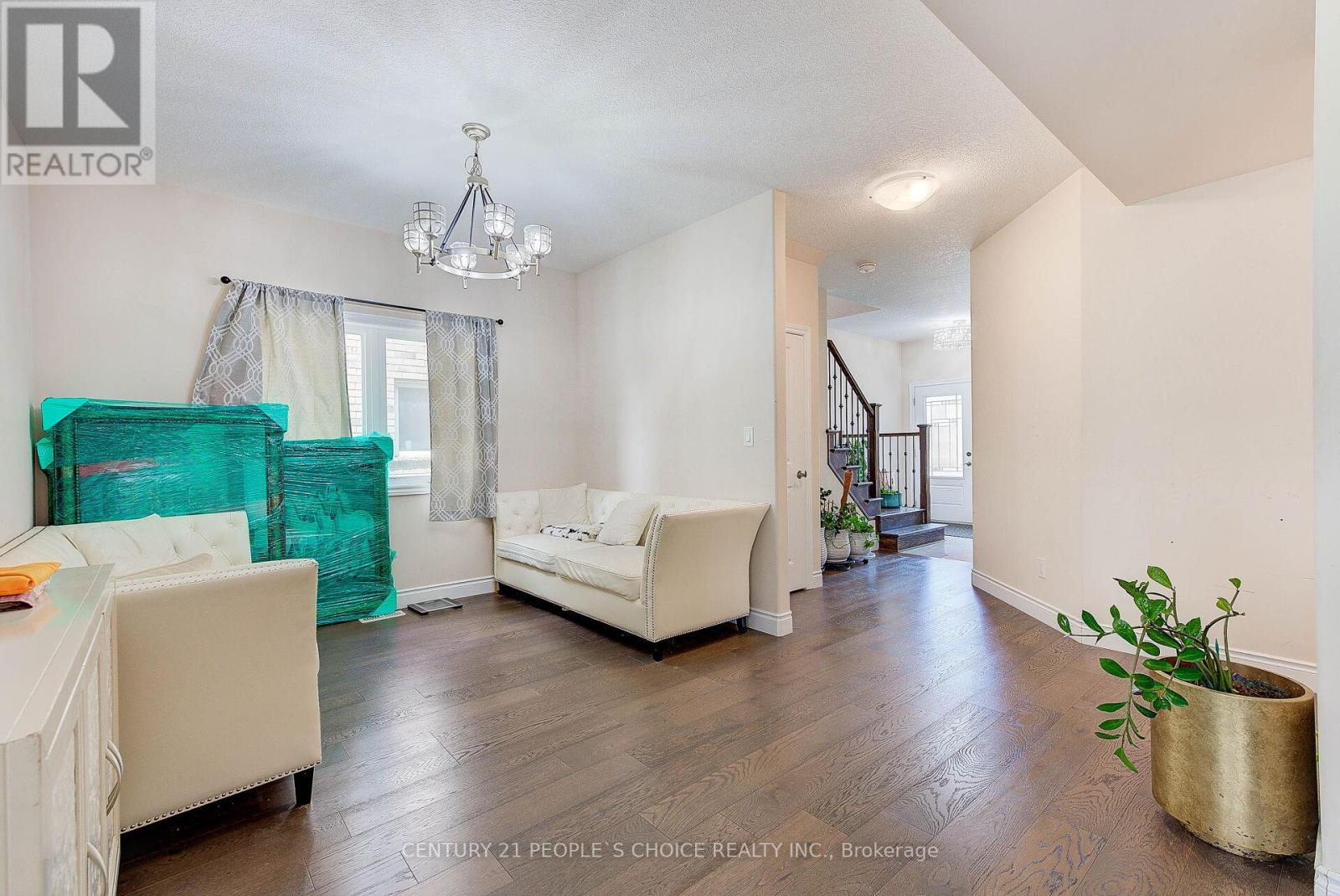 Photo 7 of 39 for 3048 Doyle Drive