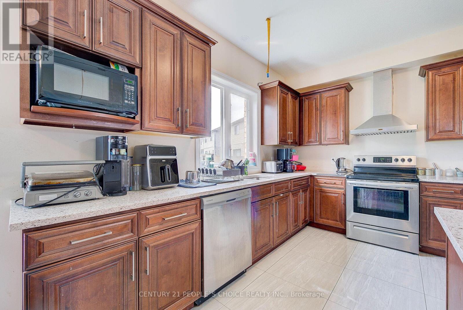 3048 Doyle Drive, London South (South U), Ontario  N6M 0G9 - Photo 11 - X12907214