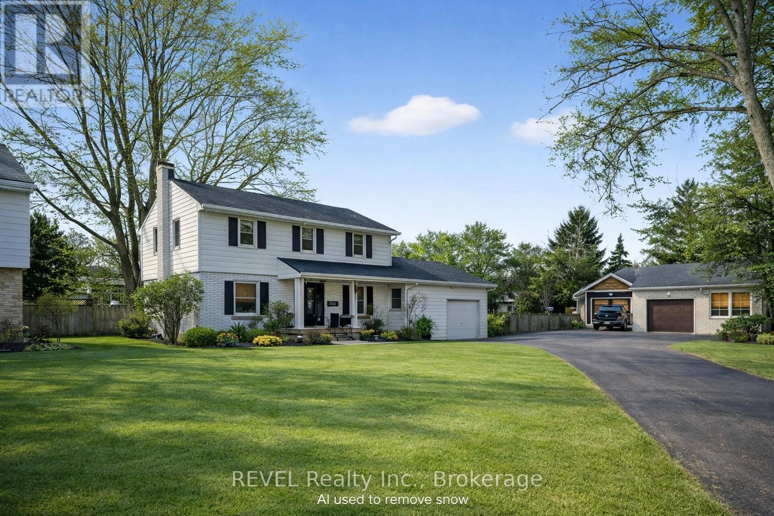 10 LAUGHLIN PLACE, Welland, Ontario