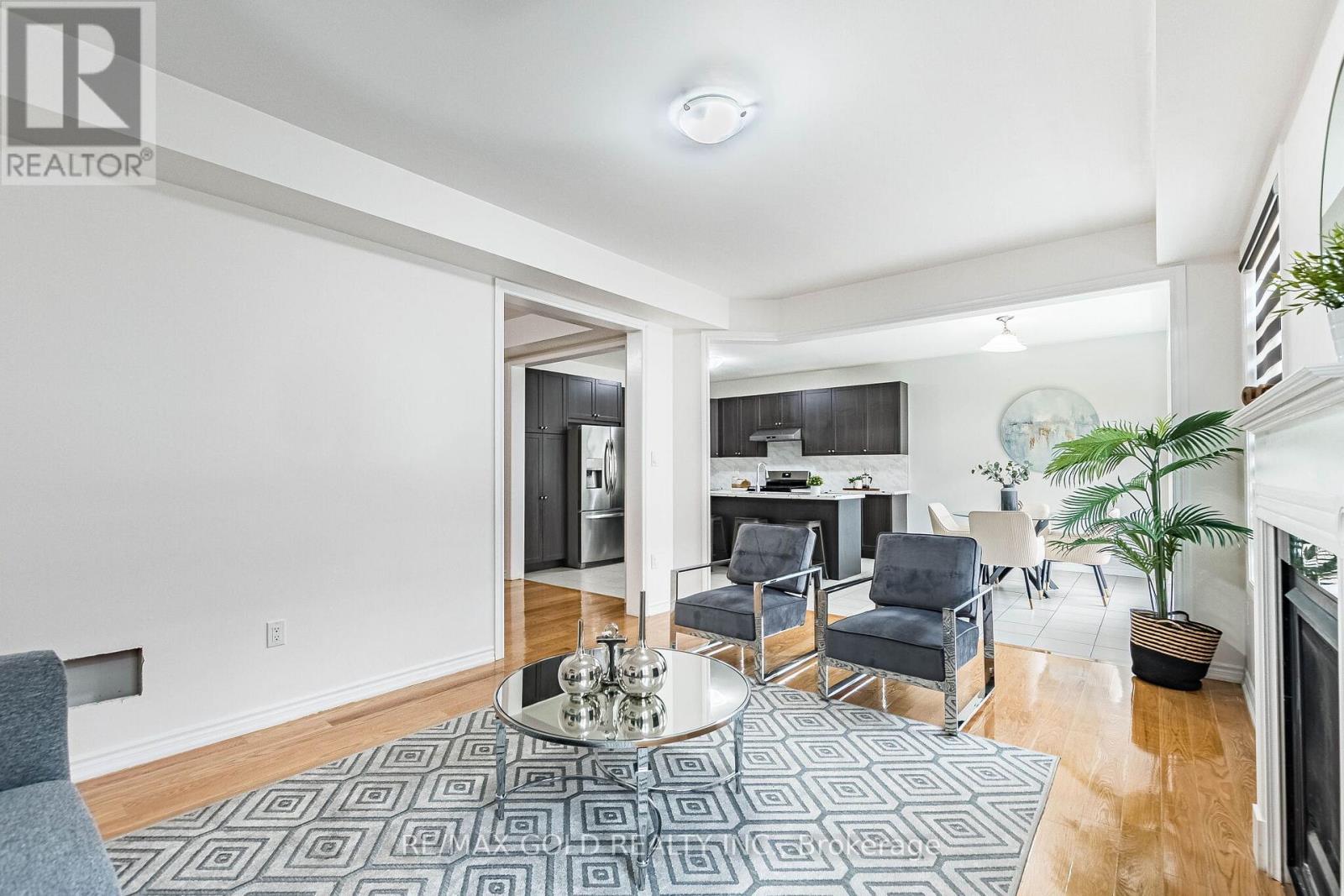 44 Roulette Crescent, Brampton (Northwest Brampton), Ontario  L7A 4R6 - Photo 11 - W12907254