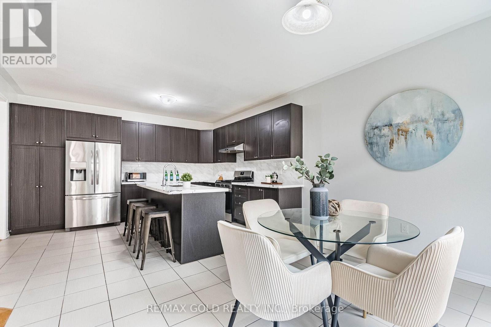 44 Roulette Crescent, Brampton (Northwest Brampton), Ontario  L7A 4R6 - Photo 12 - W12907254