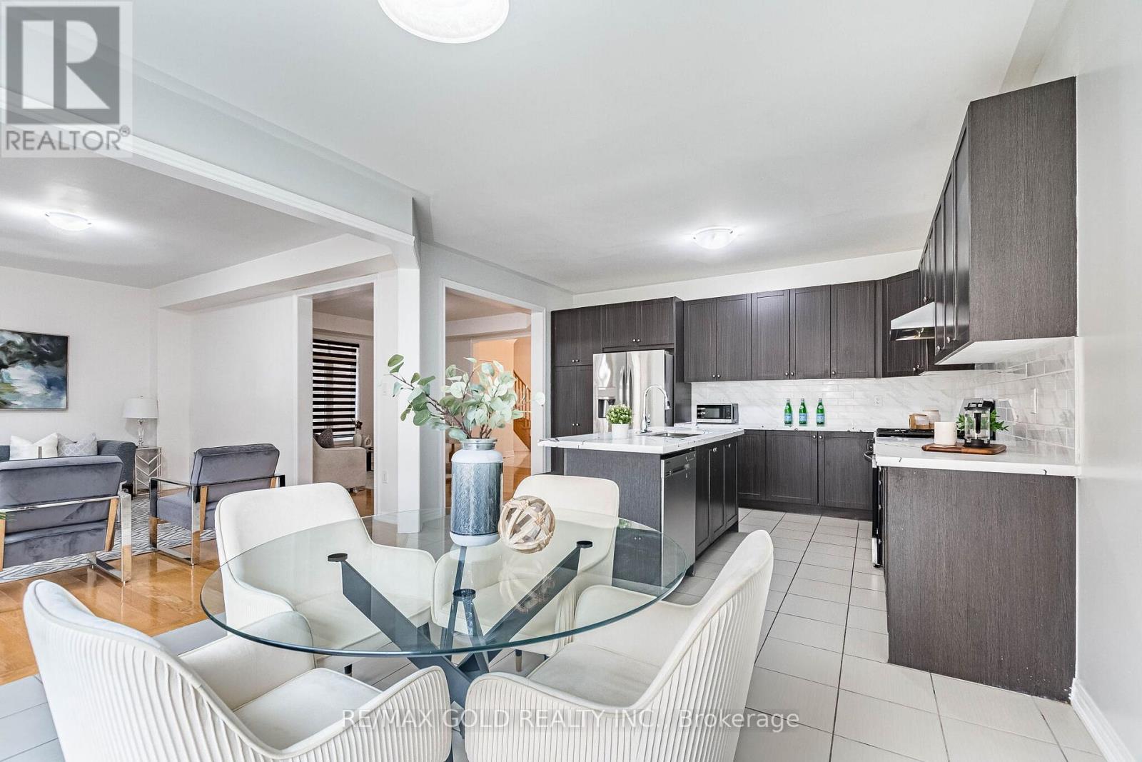 44 Roulette Crescent, Brampton (Northwest Brampton), Ontario  L7A 4R6 - Photo 14 - W12907254