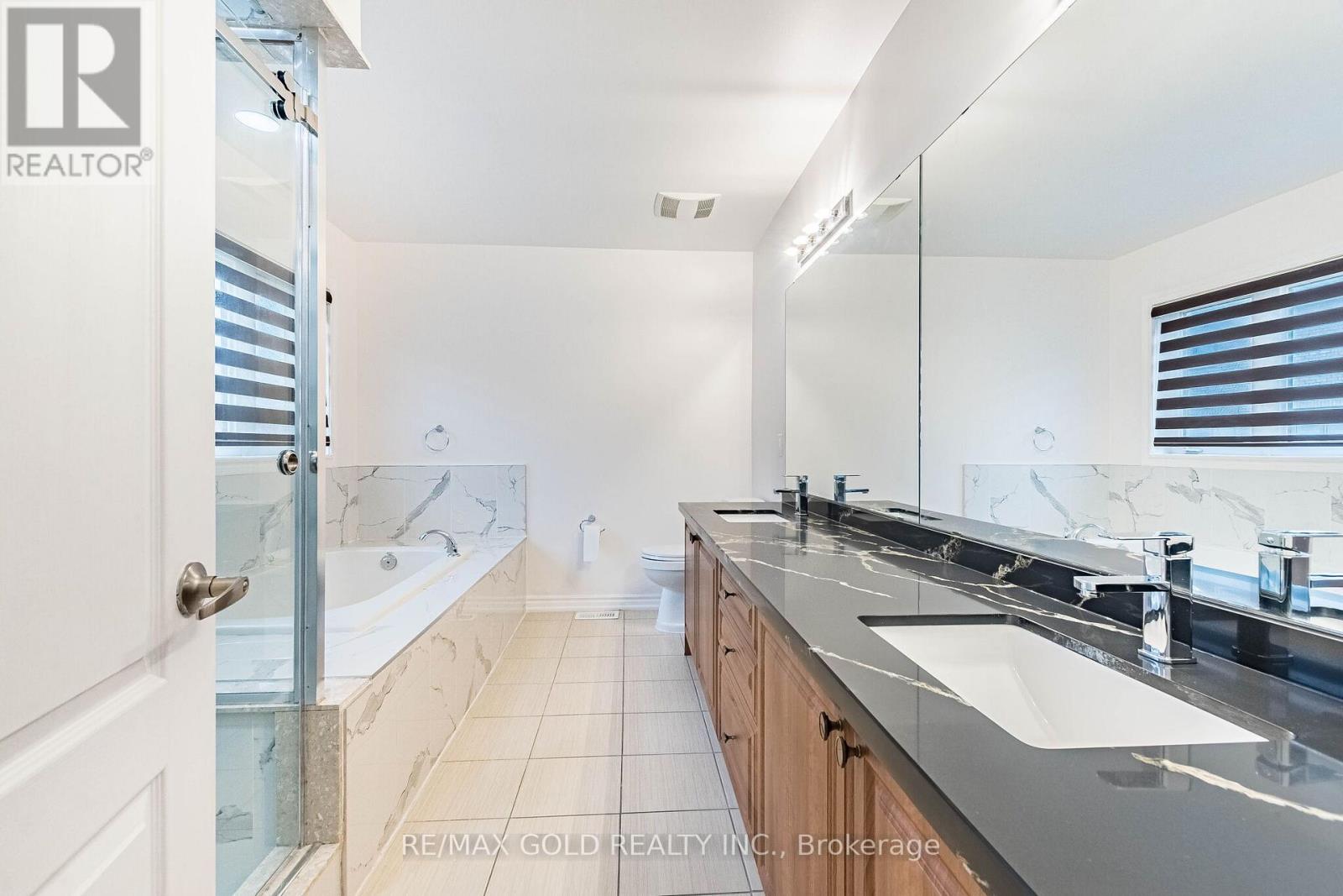 44 Roulette Crescent, Brampton (Northwest Brampton), Ontario  L7A 4R6 - Photo 23 - W12907254