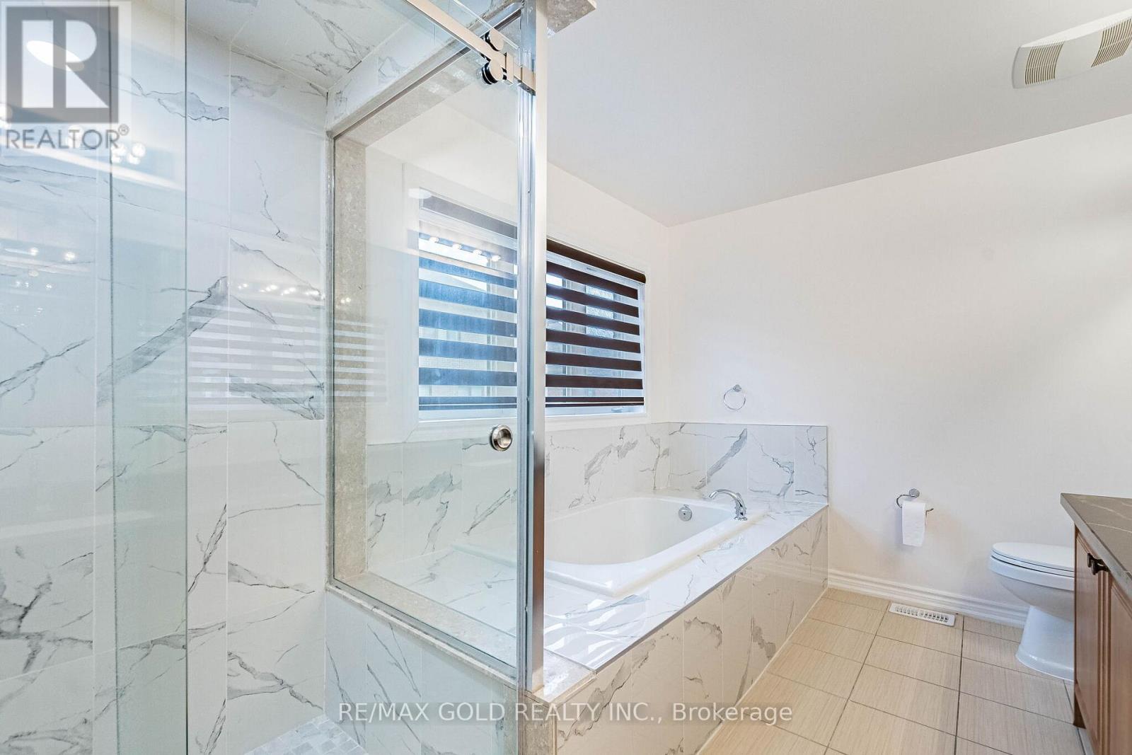 44 Roulette Crescent, Brampton (Northwest Brampton), Ontario  L7A 4R6 - Photo 25 - W12907254