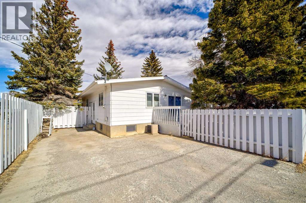 948 Main Street, Pincher Creek, Alberta  T0K 1W0 - Photo 4 - A2293801