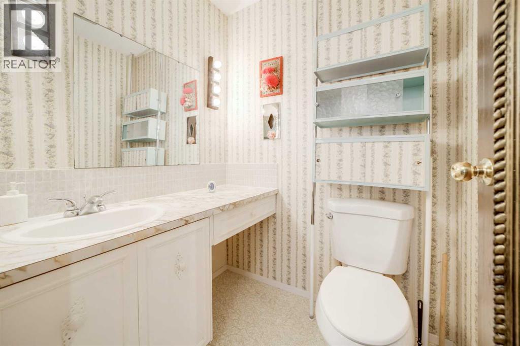 948 Main Street, Pincher Creek, Alberta  T0K 1W0 - Photo 30 - A2293801