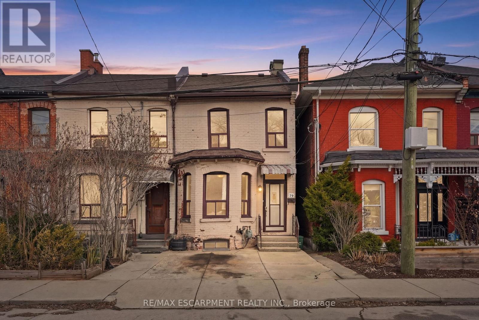 79 Murray Street E, Hamilton (Beasley), Ontario  L8L 3G1 - Photo 2 - X12907240