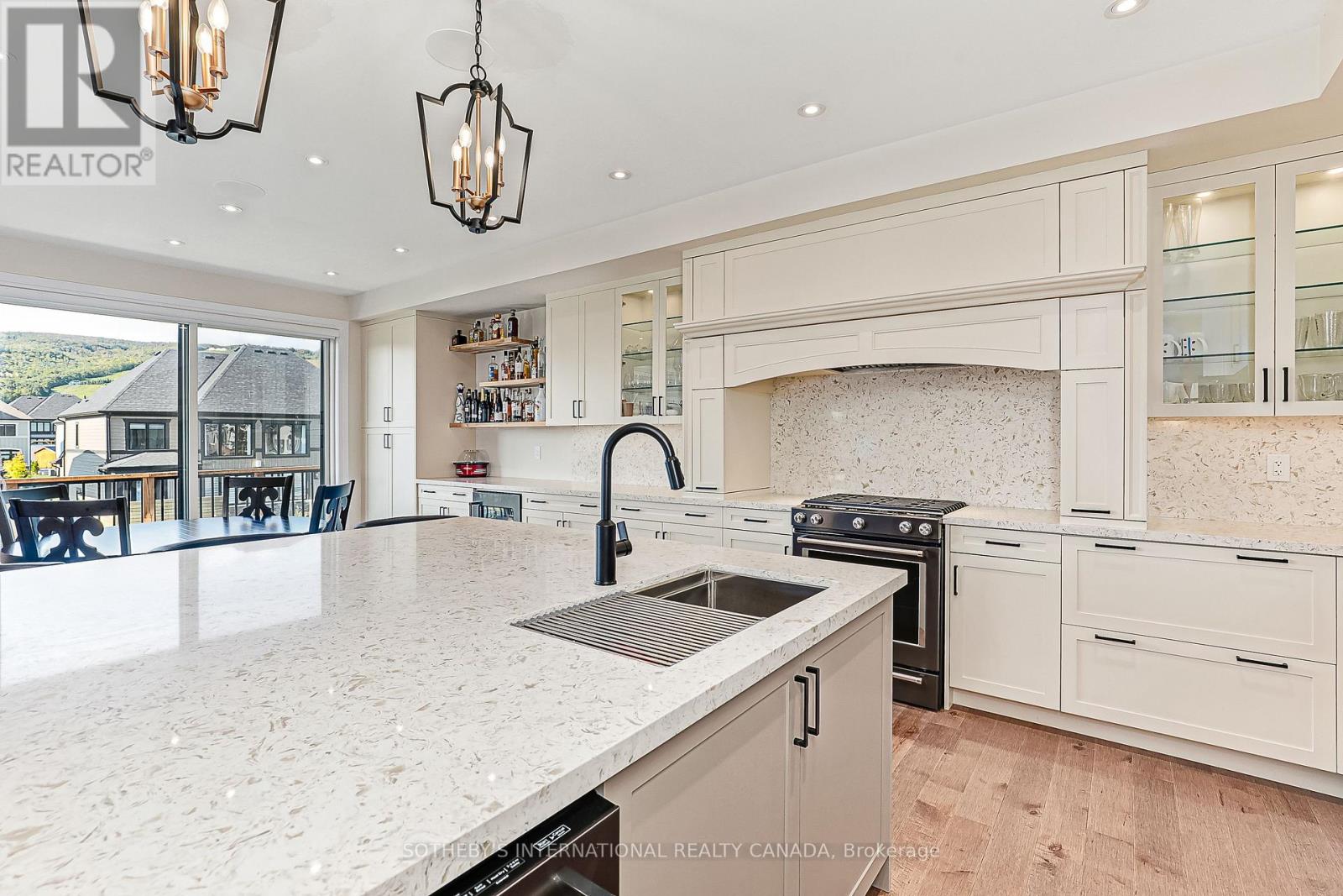 103 Stoneleigh Drive, Blue Mountains, Ontario  L9Y 4P5 - Photo 26 - X12907244