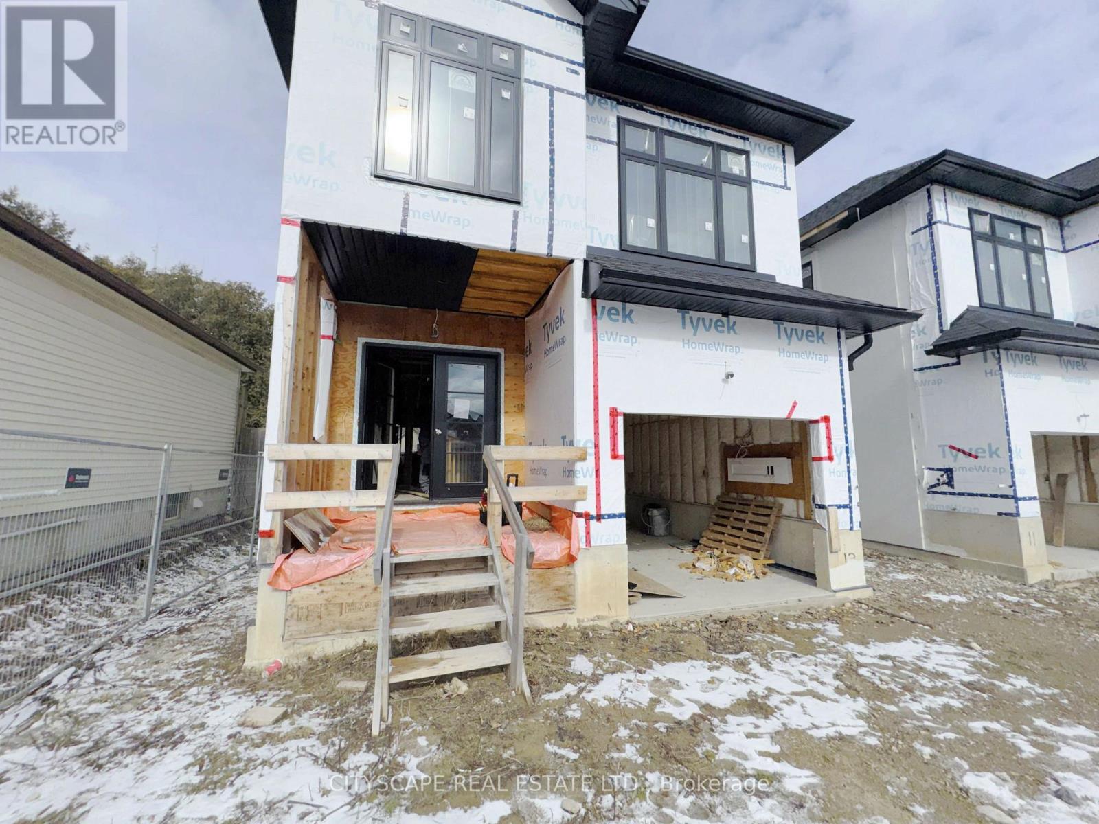 13 Chester Street, Guelph (Exhibition Park), Ontario  N1H 1K7 - Photo 3 - X12907256