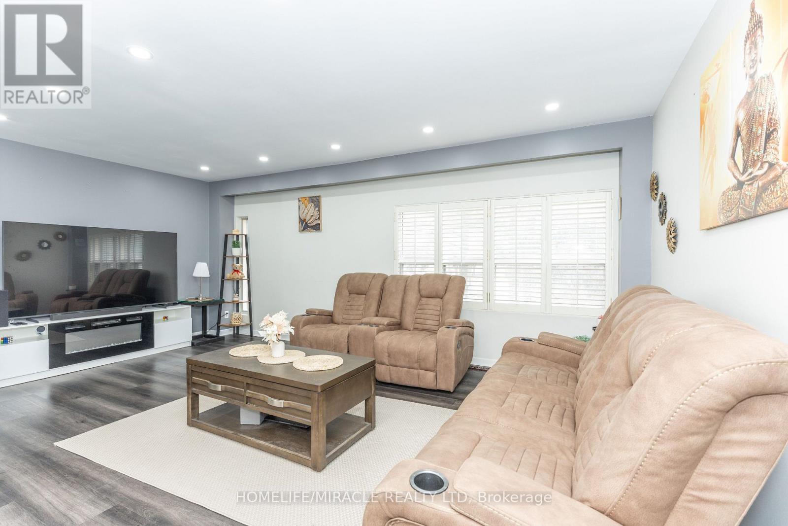 2 - 90 Castlebury Crescent, Toronto (Bayview Woods-Steeles), Ontario  M2H 1W8 - Photo 18 - C12906630